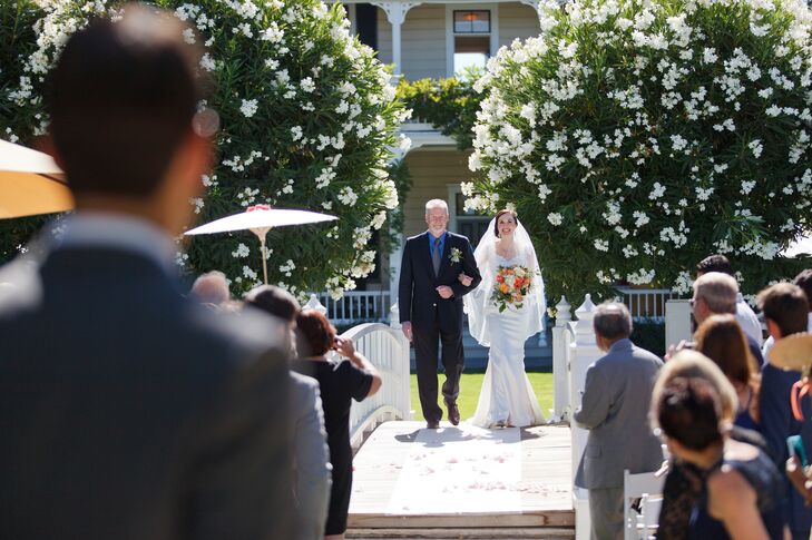 The venue was filled with expansive greenery and neutral colored flowers. The bright garden vibe Julia and Gian created was the perfect pairing to the neutral palette as it was able to accent it without overwhelming the already existing beauty.