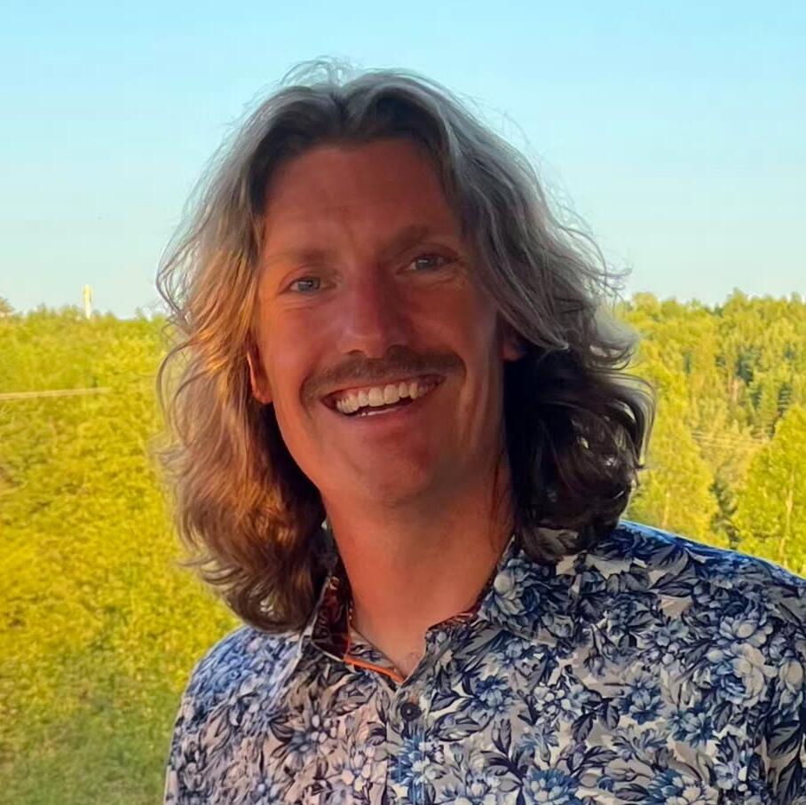 Adam Manuel