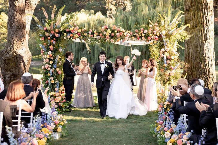 After years spent traveling from their hometown of Houston to Napa Valley, Alix Udelson and Justin LaPoten decided to wed at the beautiful Meadowood. 