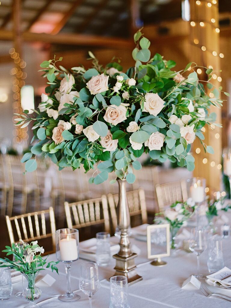 30 Greenery Centerpieces to Decorate Your Wedding Tabletops