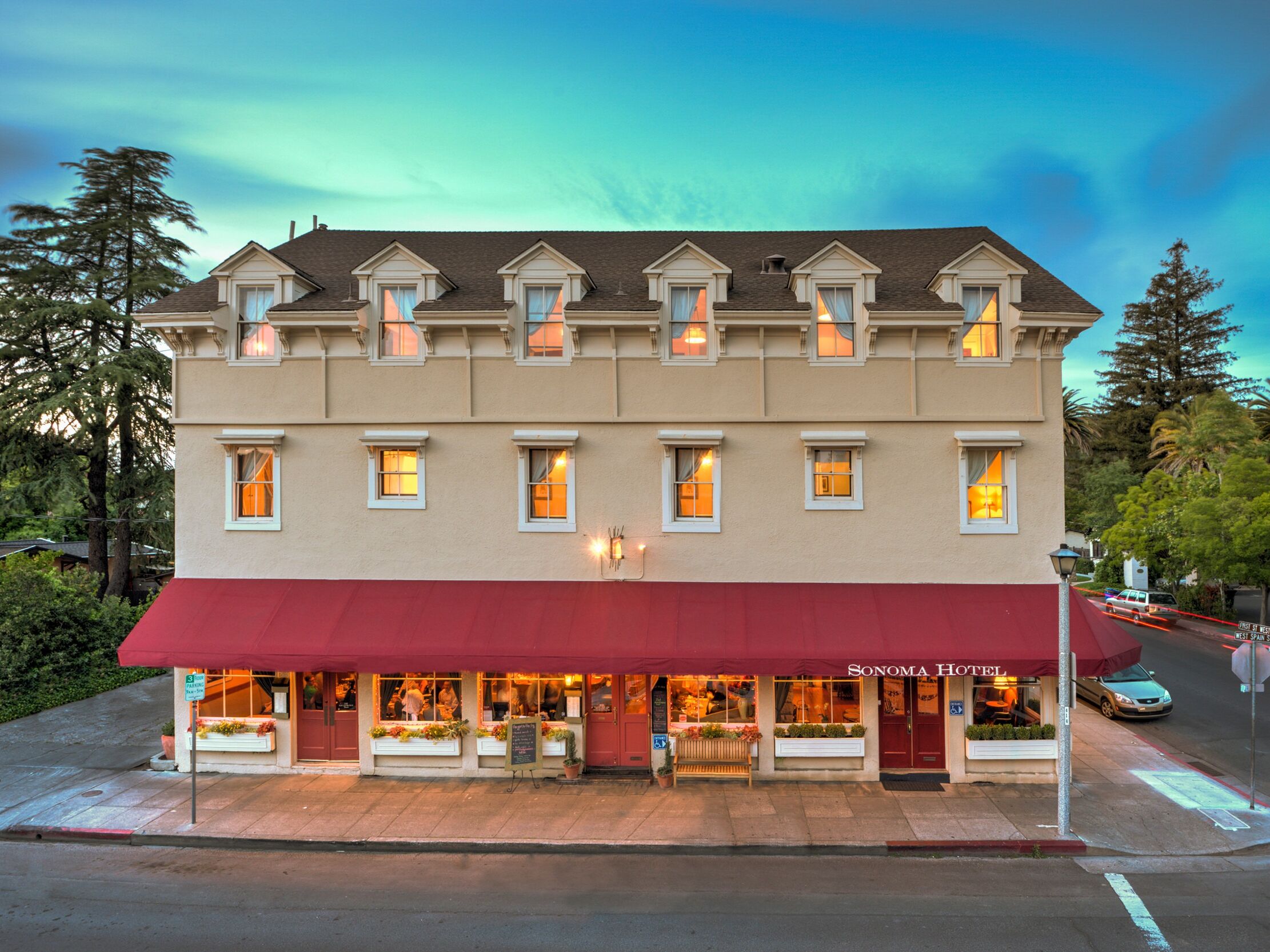 Picture of Sonoma Hotel