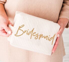 cyber-monday-bridesmaid-gifts