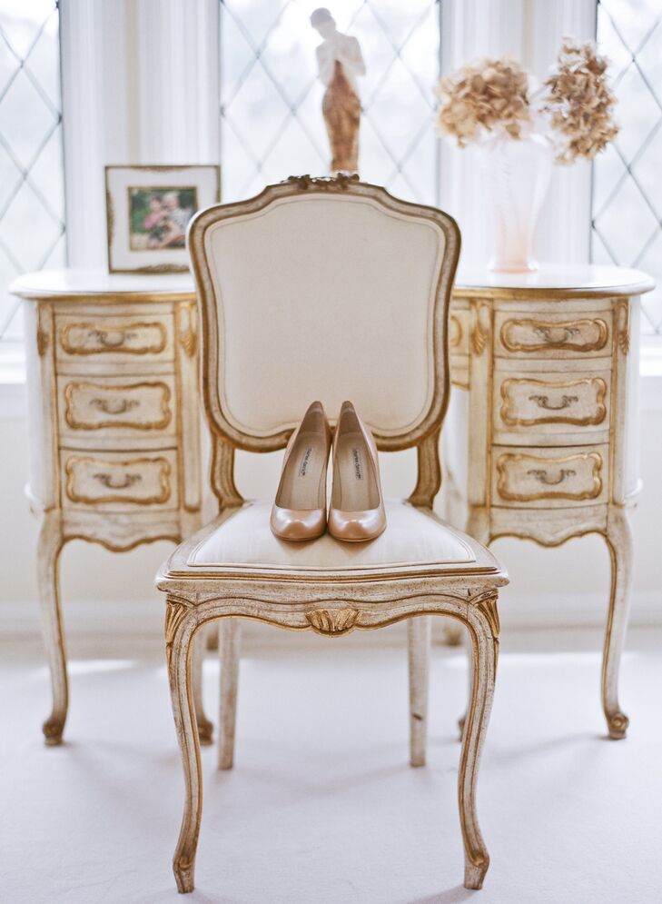Tess wore classic nude pumps with her simple strapless gown for her walk down the aisle.