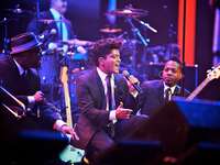 These Are the 21 Best Bruno Mars Wedding Songs