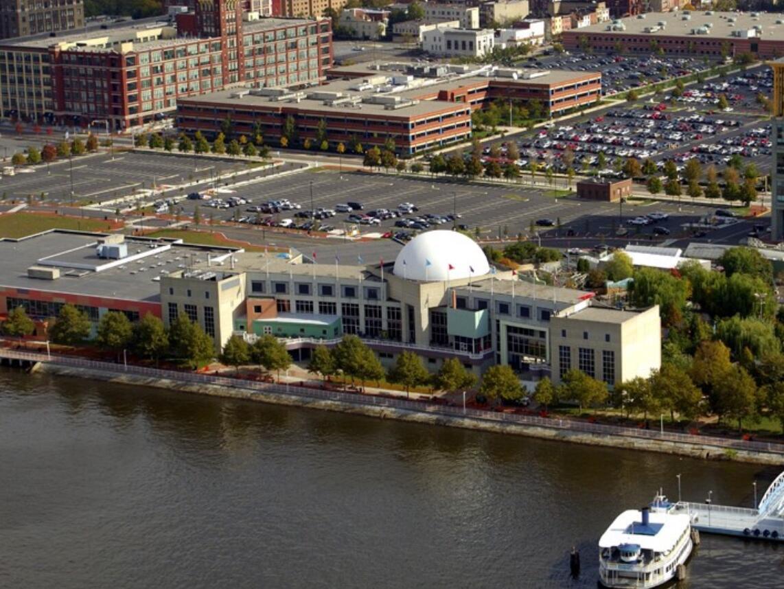 Picture of Adventure Aquarium 