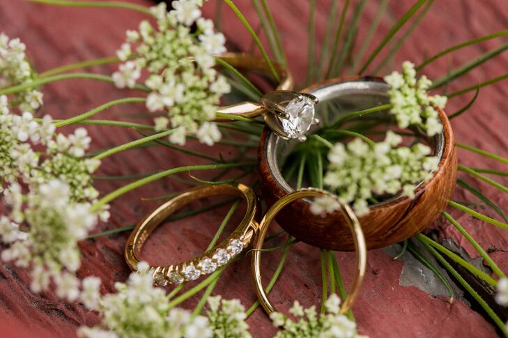 Solitaire Diamond Gold Wedding Ring and Wooden Wedding Band