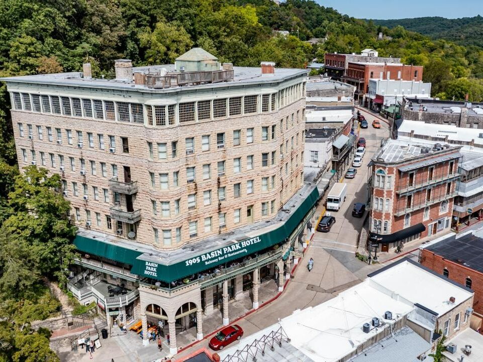 Picture of Basin Park Hotel