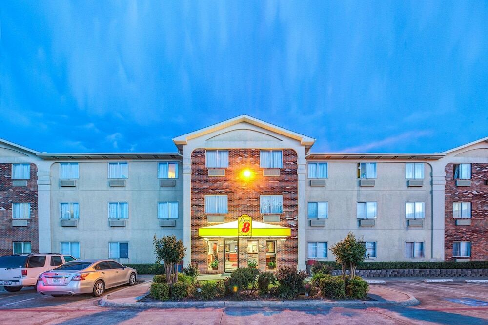 Picture of Super 8 by Wyndham McKinney/Plano Area