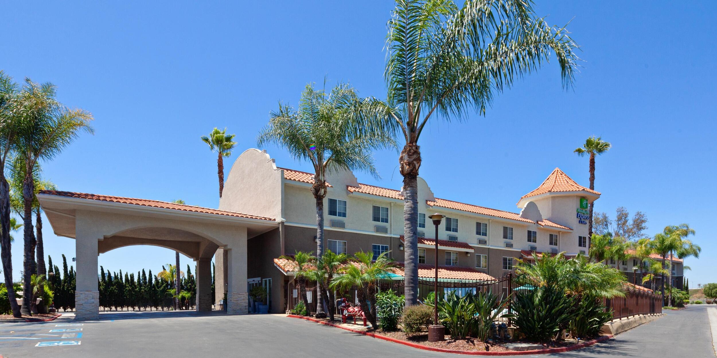 Picture of Holiday Inn Express Hotel & Suites San Diego-Escondido by IHG