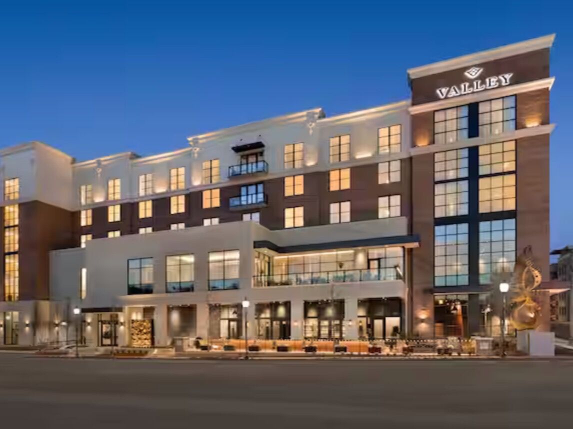 Picture of Valley Hotel