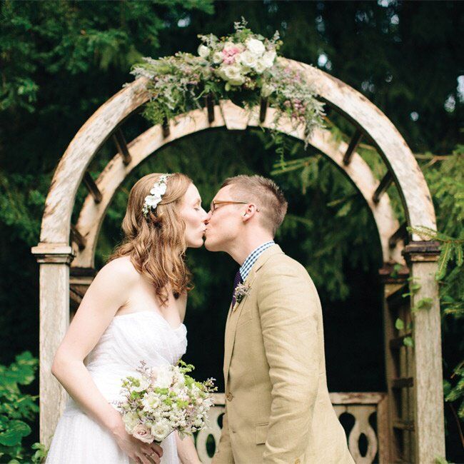 Kiss at the Altar