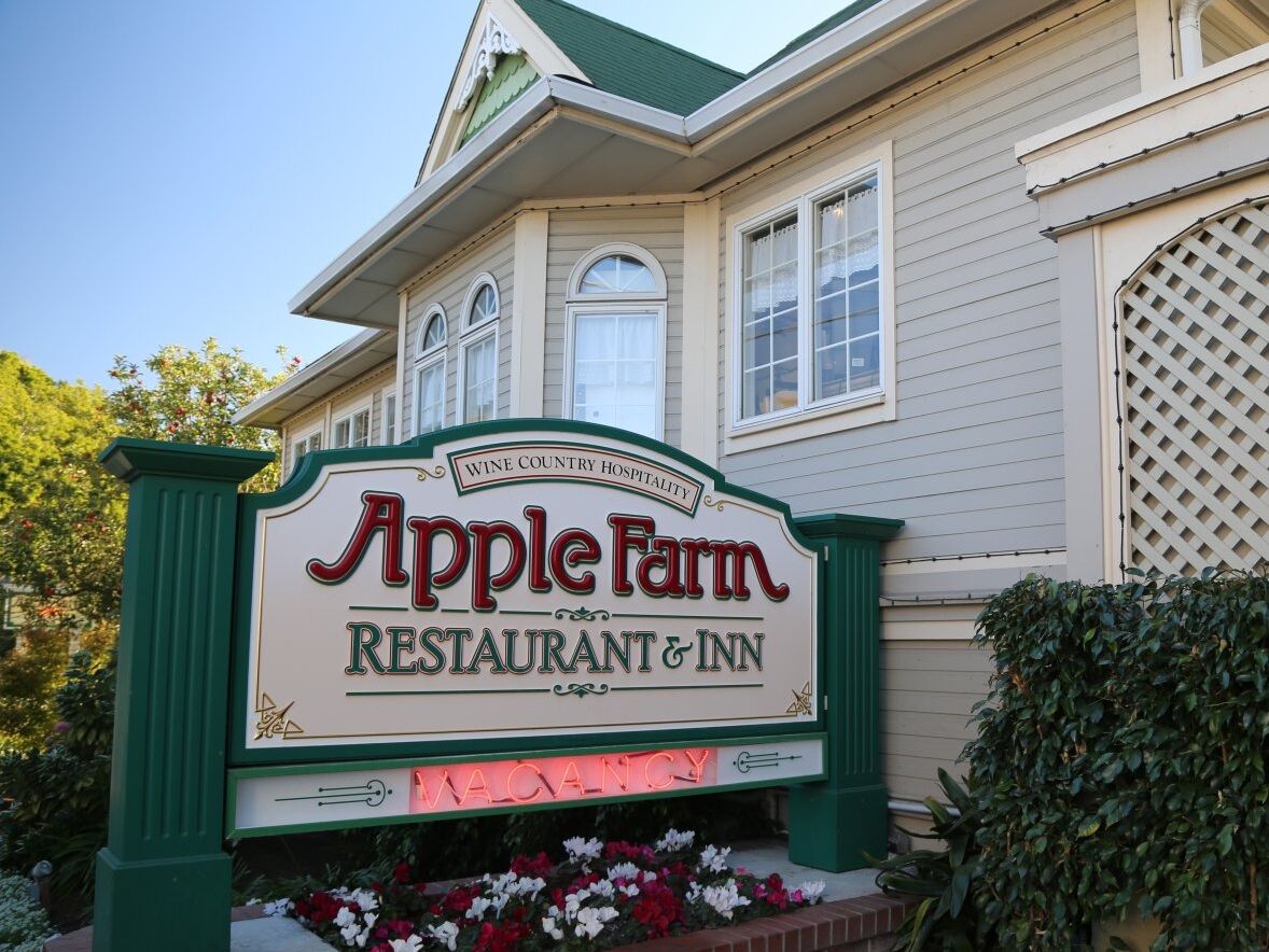 Picture of Apple Farm Inn