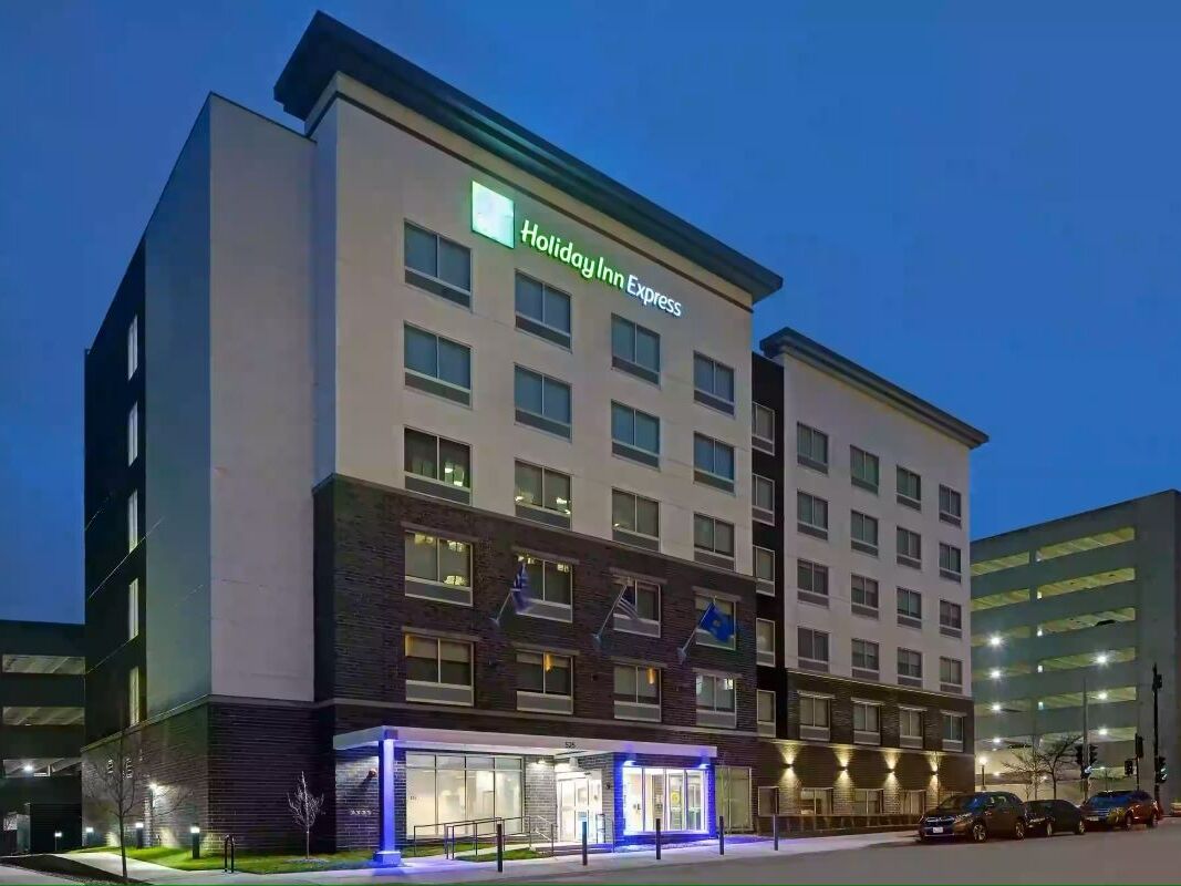 Picture of Holiday Inn Express Milwaukee Downtown, an IHG Hotel