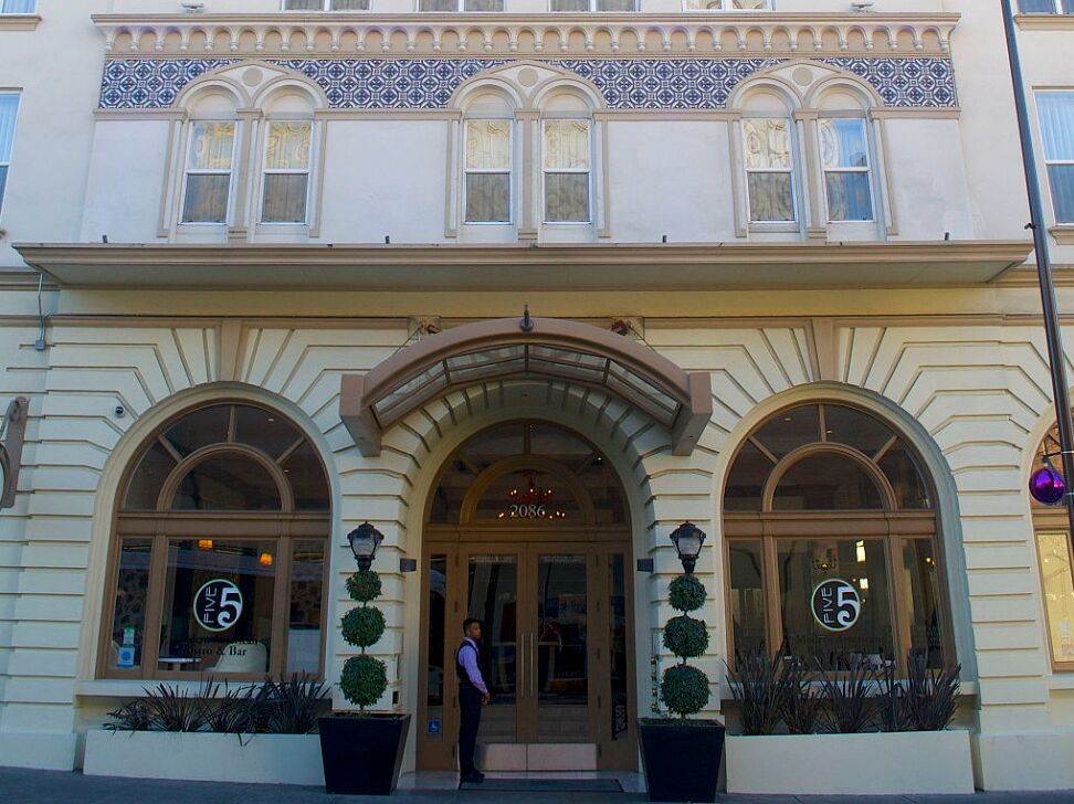 Picture of Hotel Shattuck Plaza