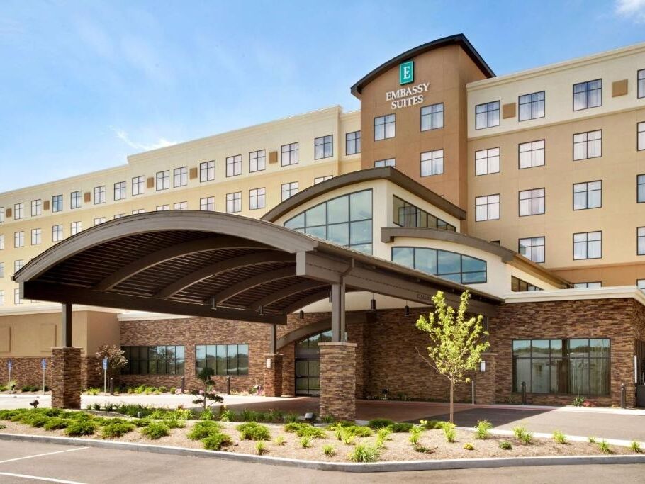 Picture of Embassy Suites by Hilton Akron Canton Airport