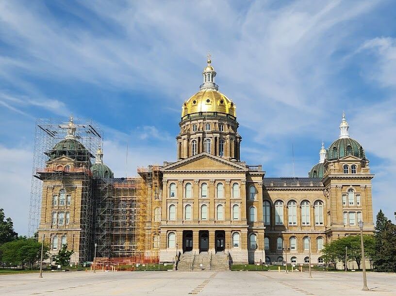 Picture of Iowa State Capitol