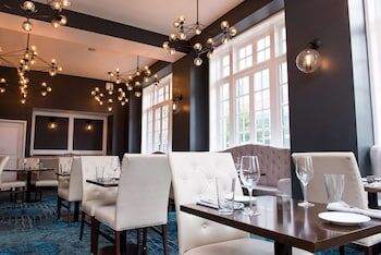 Picture of Redmont Hotel Birmingham, Curio Collection by Hilton