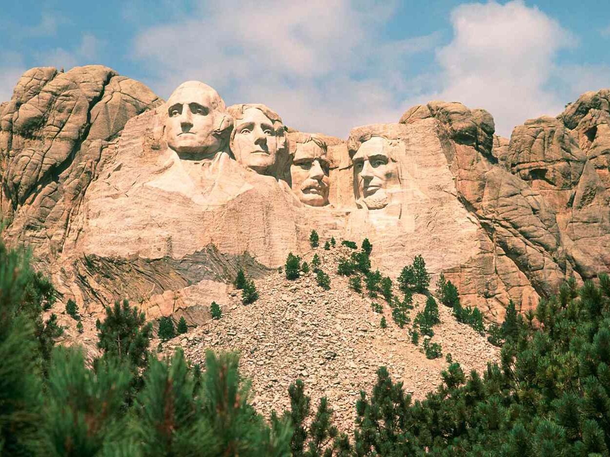 Picture of Mount Rushmore National Memorial