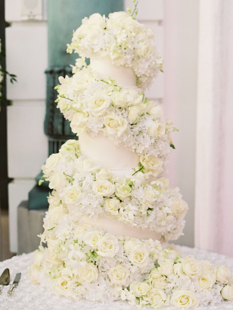 elegant wedding cake