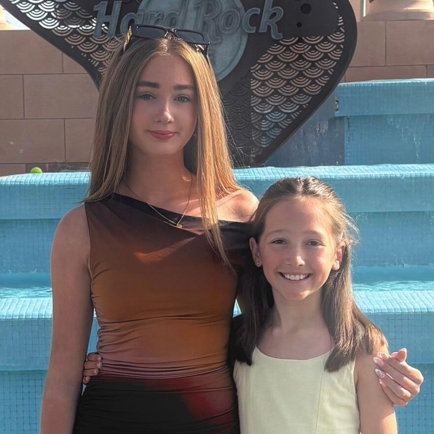 Emily and Abigail Hardwick 
