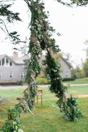Rustic Garland Wedding Arch