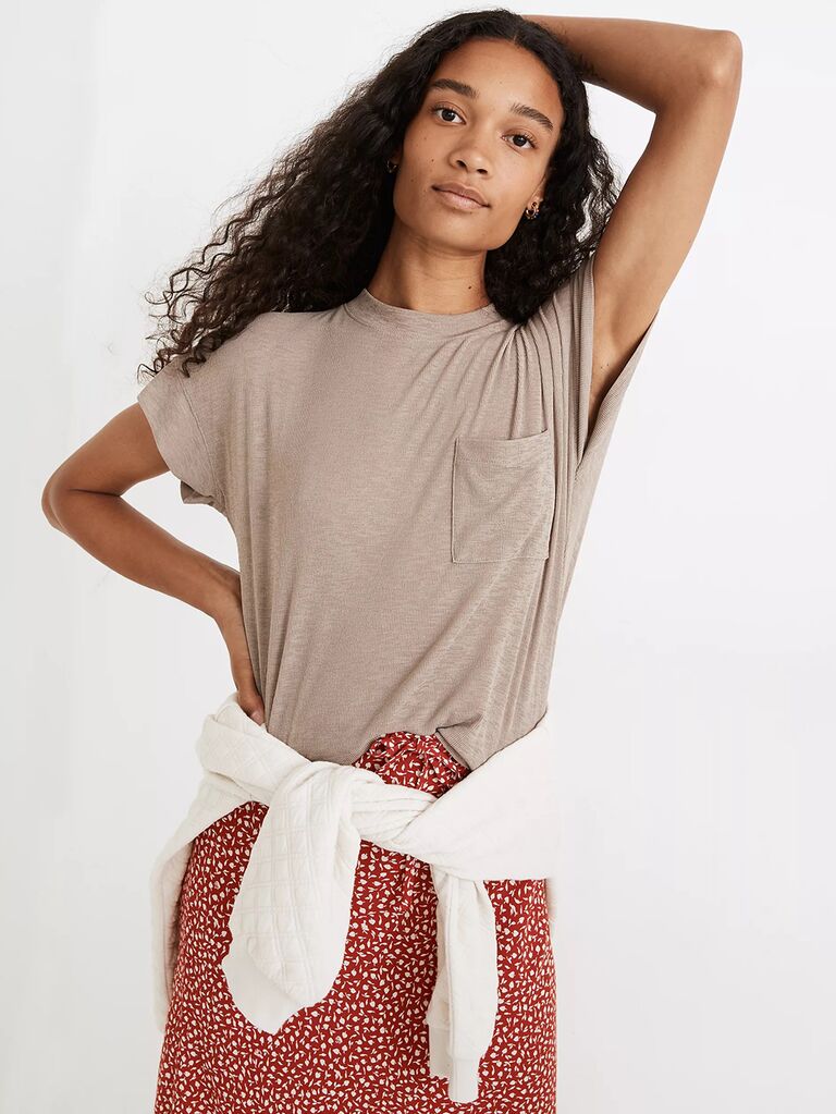 Taupe relaxed and ribbed pocket tee