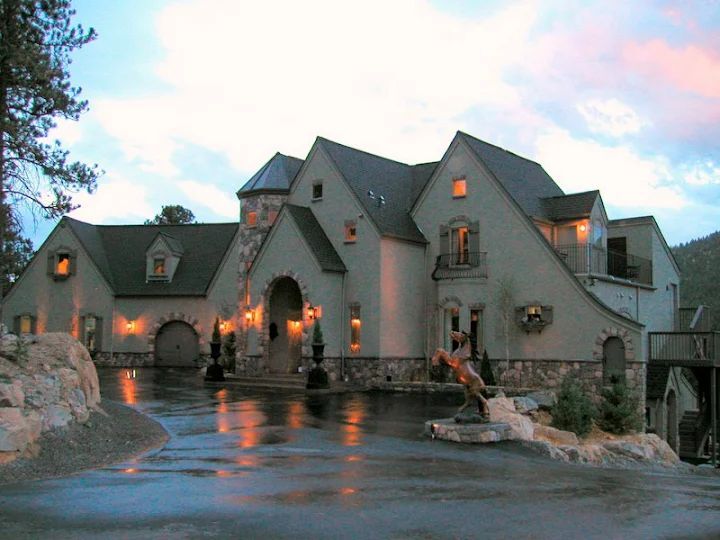 Picture of Arrowhead Manor