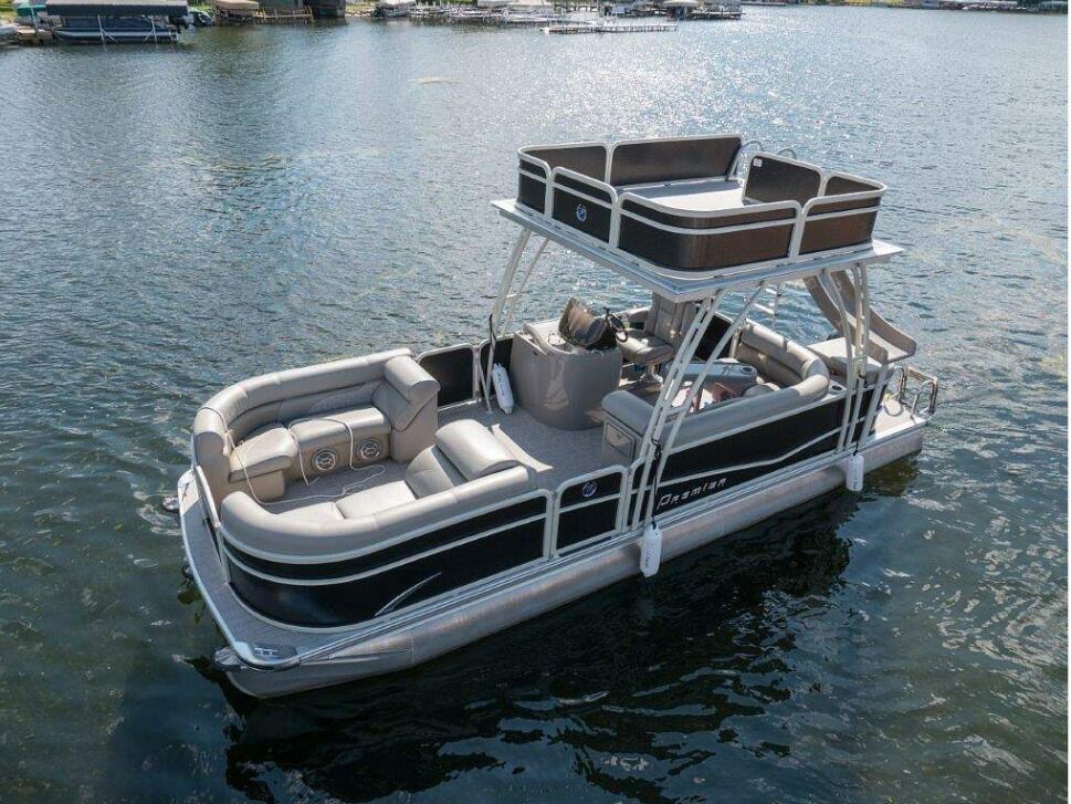 Picture of Green Lake Marina Boat Rentals