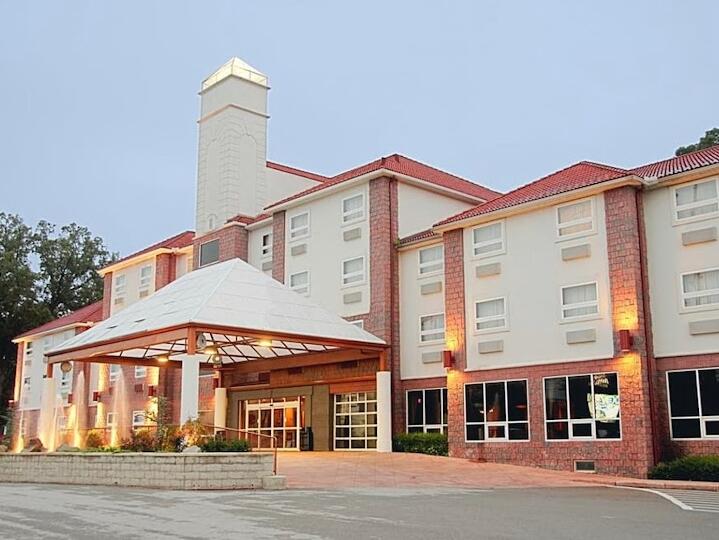 Picture of Best Western Plus Sandusky Hotel & Suites