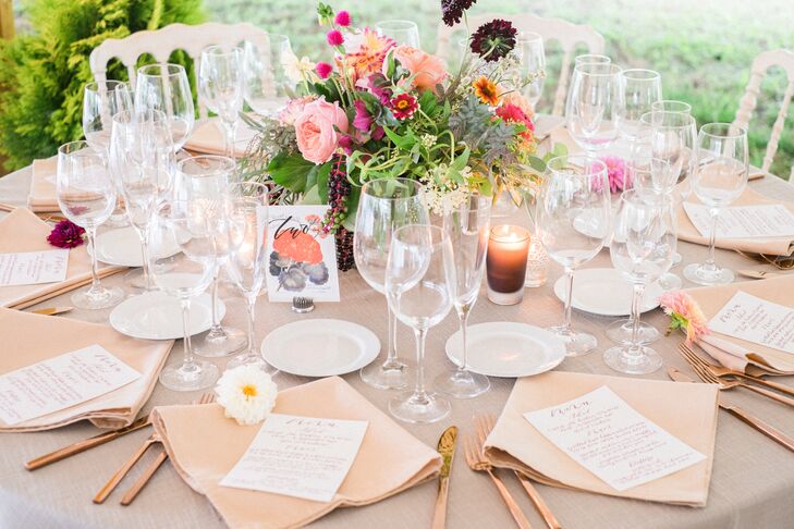 Fresh, Colorful Centerpieces and Neutral Linens