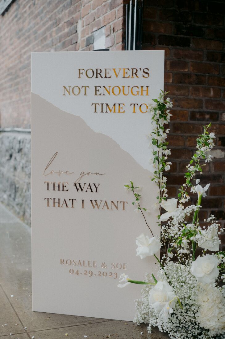 Elegant Welcome Sign With Gold Lettering, Minimalistic Design and Neutral Colors