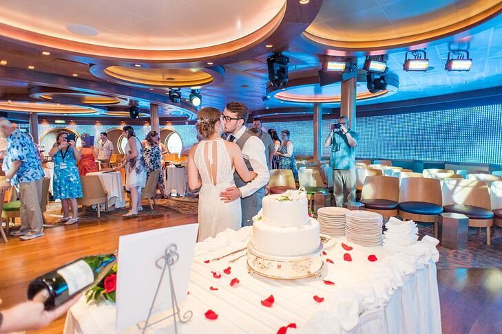 Wedding Cake on Disney Cruise