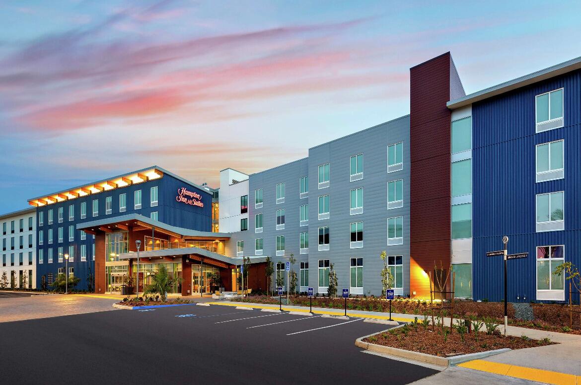Picture of Hampton Inn & Suites San Diego Aiport Liberty Station