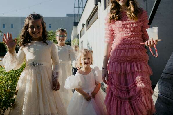 Flower Girl Guide - Girls Dresses for Weddings