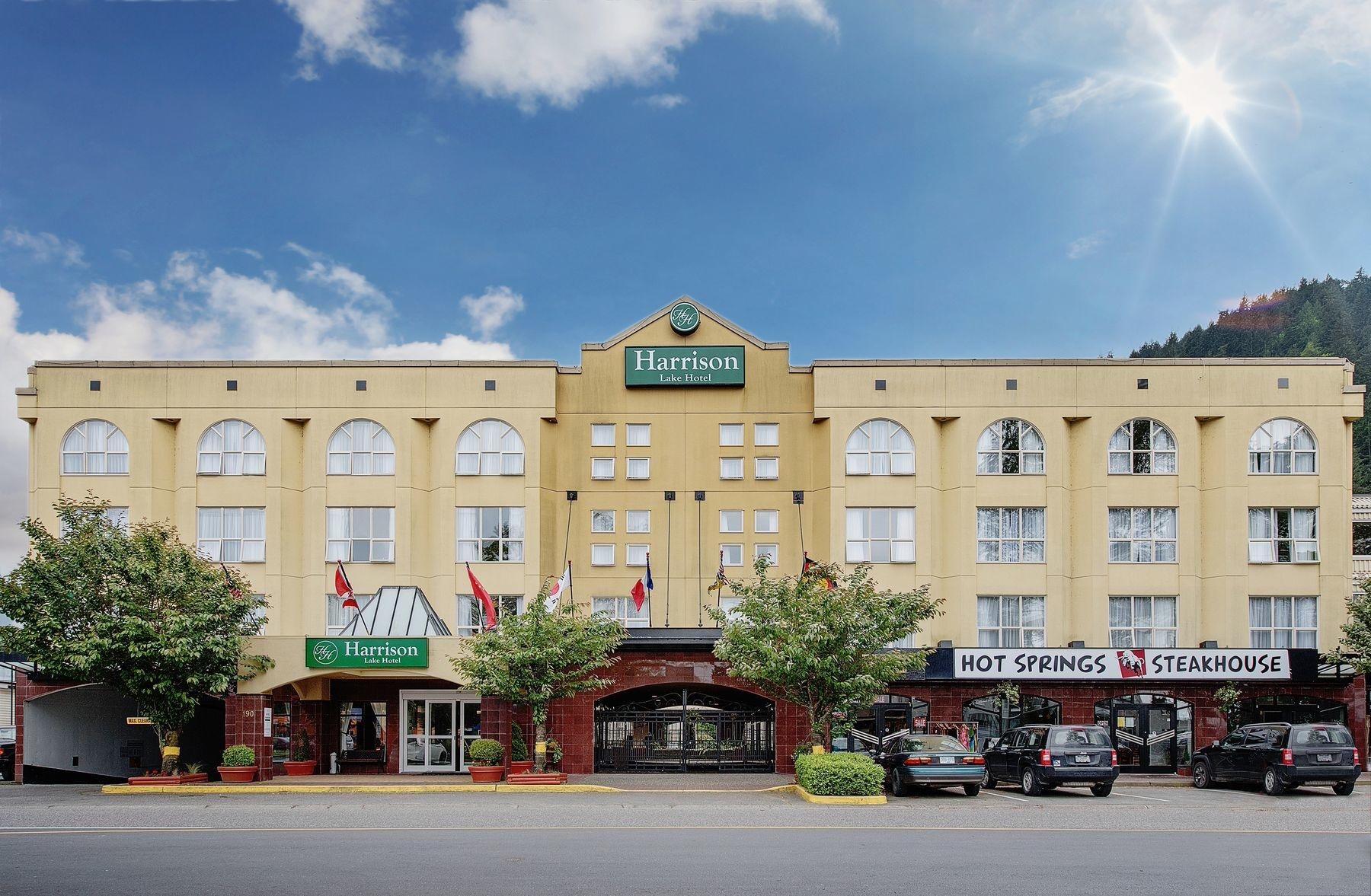 Picture of Harrison Lake Hotel