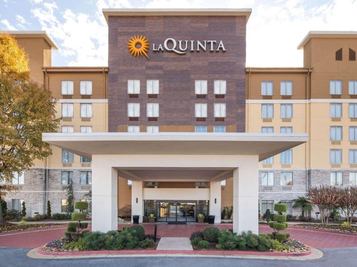 Picture of La Quinta Inn & Suites by Wyndham Atlanta Airport North