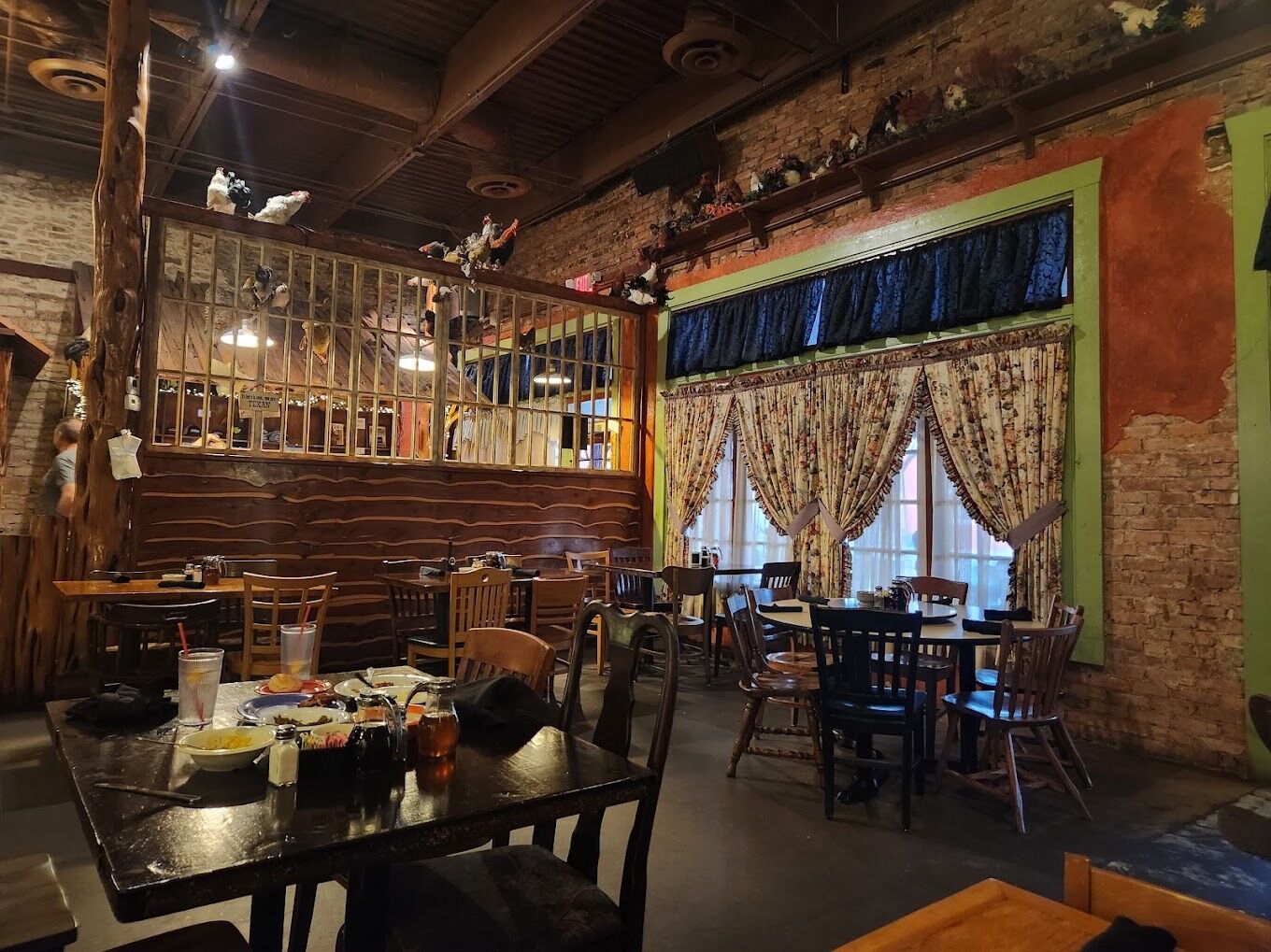 Picture of Babe's Chicken Dinner House
