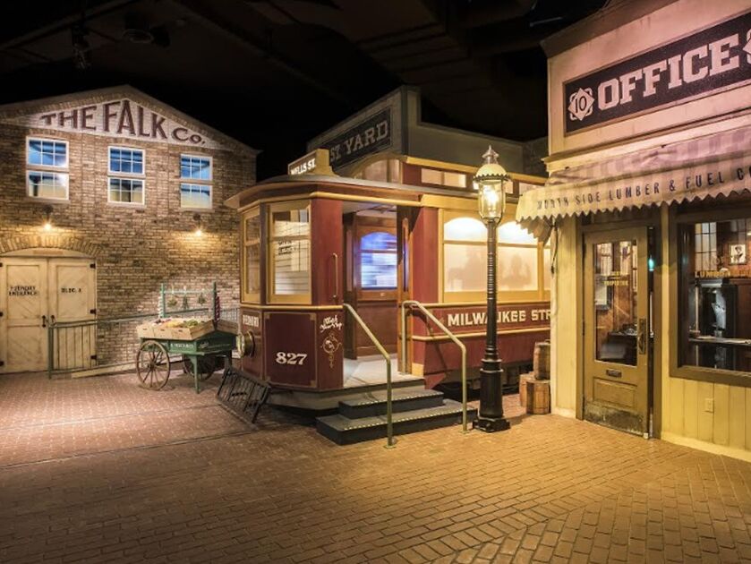 Picture of Milwaukee Public Museum