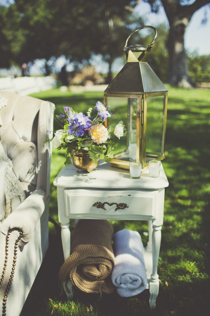 Vintage furniture and decor was the perfect solution to achieving Lindsey’s vision of rustic and elegant.