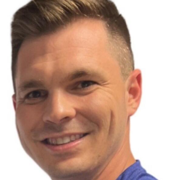 Andrew Becker