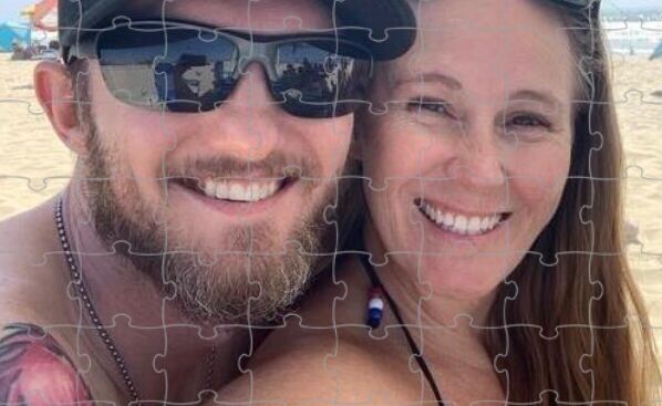 Melissa Cowan and Tyler Pettit's Wedding Website
