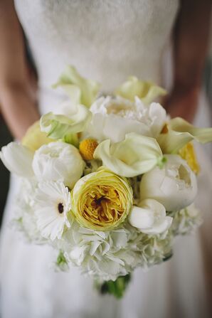 Yellow and White Spring Bouquet