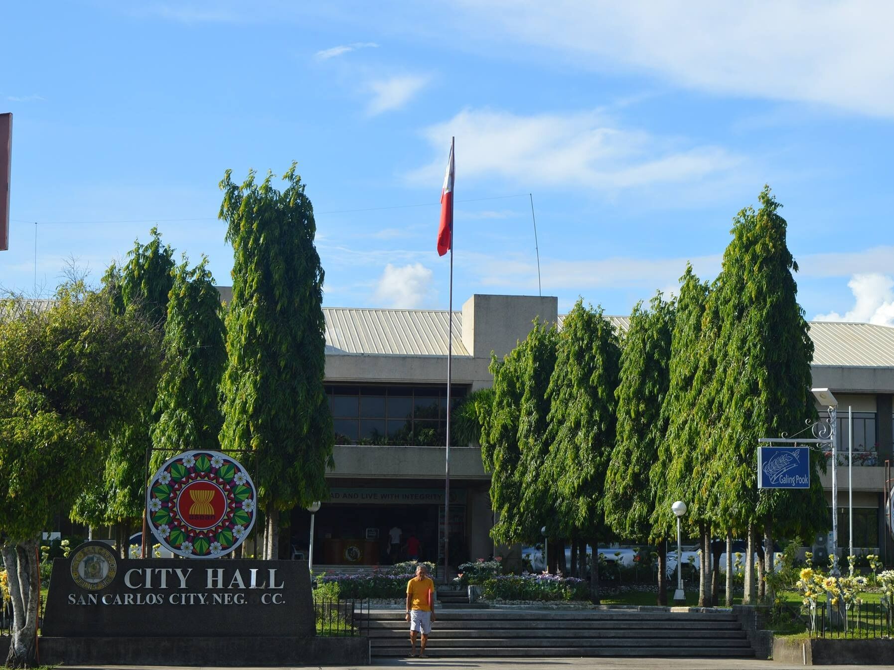 Picture of San Carlos City Hall