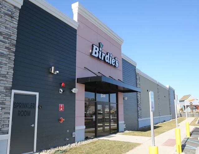 Picture of Birdie's Links and Drinks