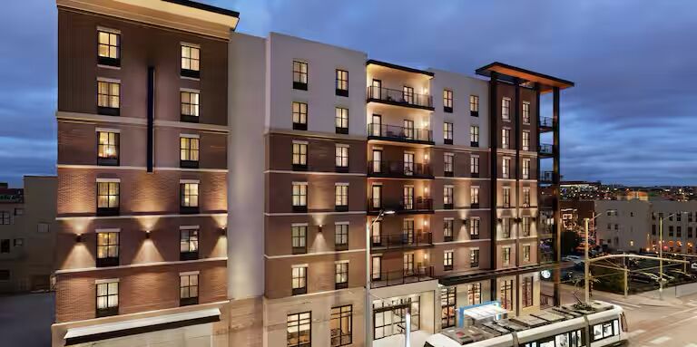 Picture of Hampton Inn & Suites Downtown/Crossroads