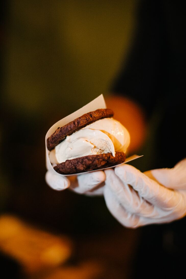 An ice cream sandwich station was arranged at the reception, where guests could order their choice of cookies paired with their favorite ice cream, provided by Coolhaus.