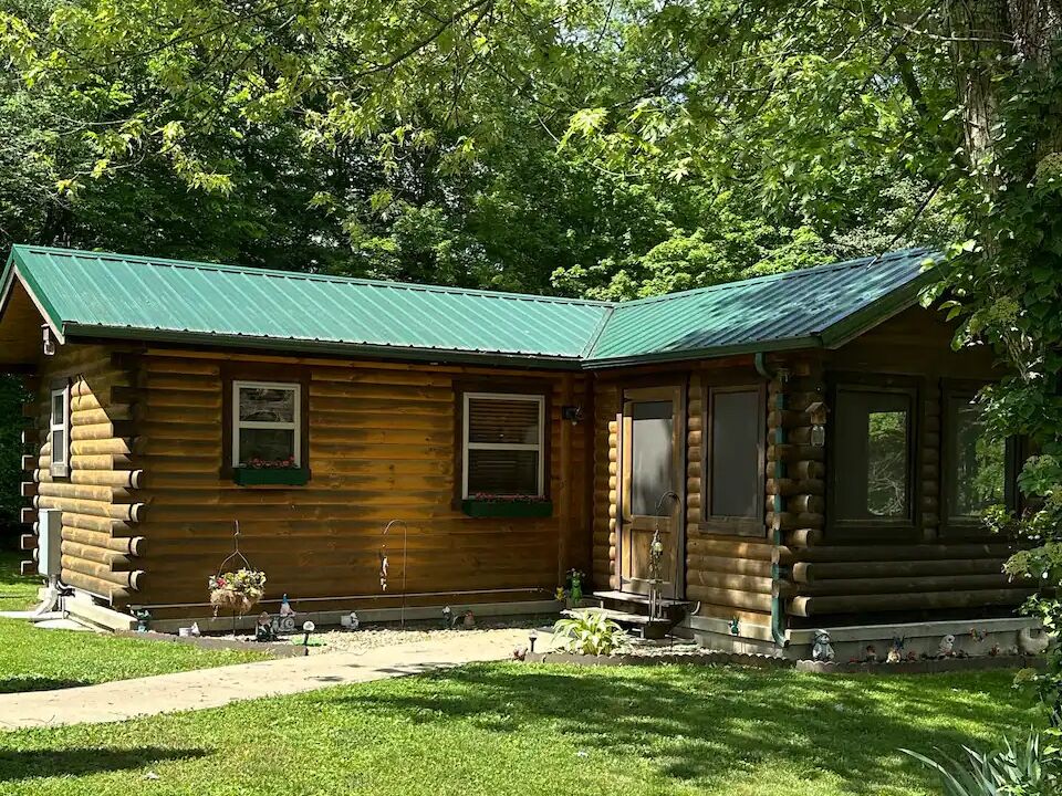 Picture of Cabin in Hillsboro
