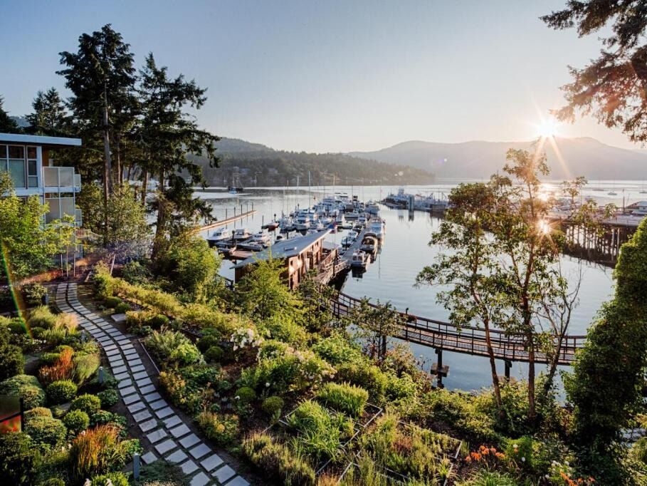 Picture of Brentwood Bay Resort