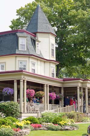 Summer Wedding at Stafford's Bay View Inn