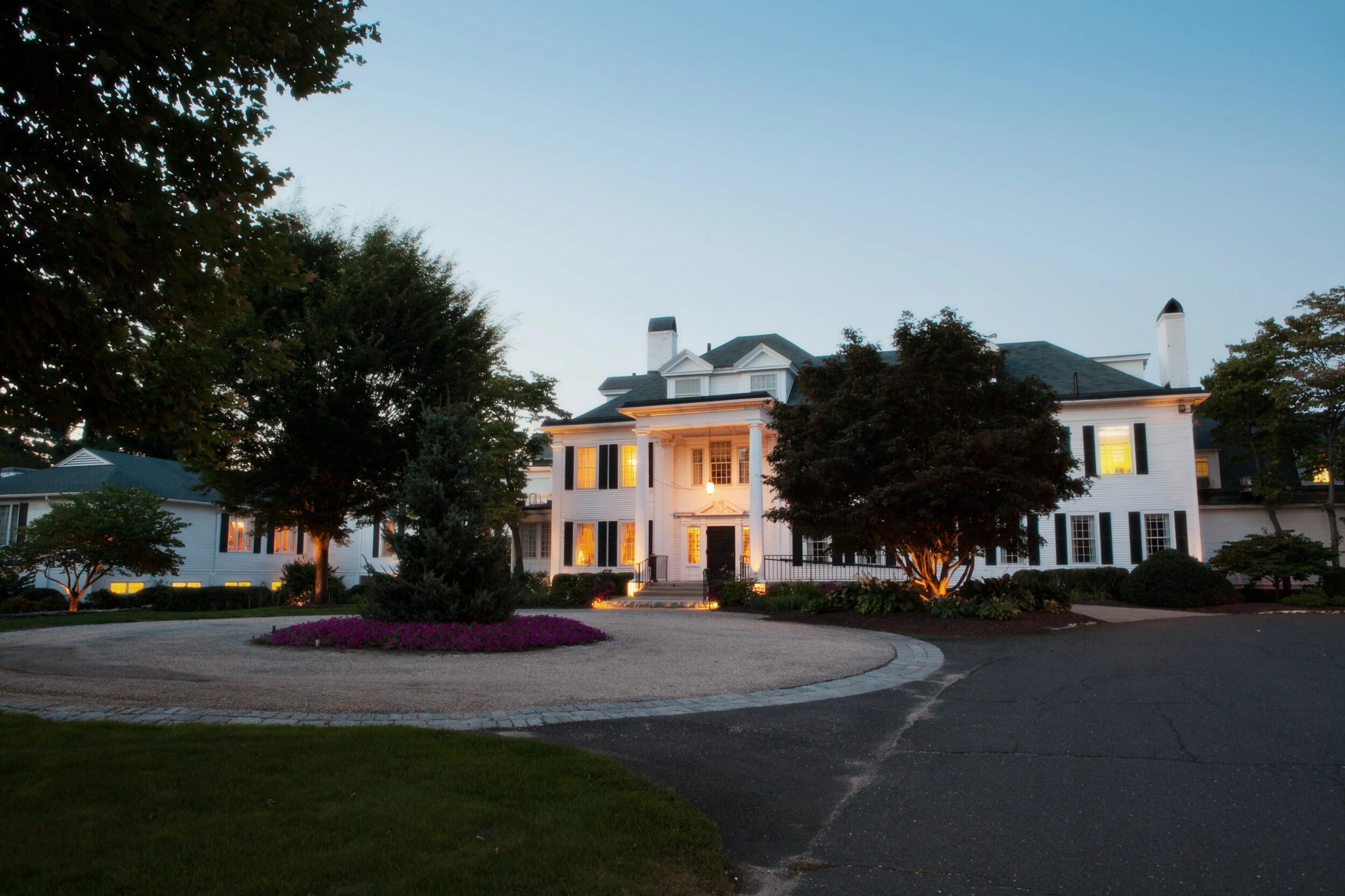 Megan and Mike first crossed paths while working at the Farmington Country Club in the Summer of 2018. 